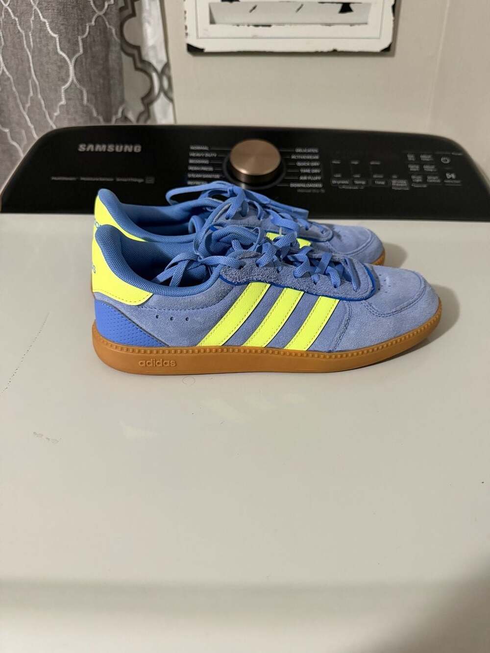 adidas Women's Breaknet Sleek Sneakers, Blue Fusion/Hi-Size 8 US